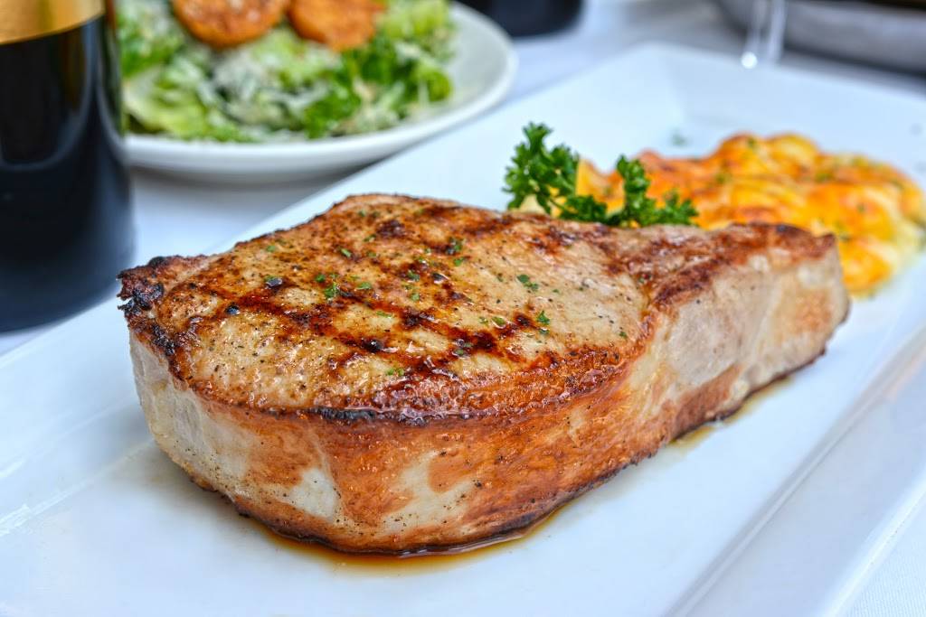 Myrons Prime Steakhouse | restaurant | 136 N Castell Ave, New Braunfels, TX 78130, USA | 8306241024 OR +1 830-624-1024