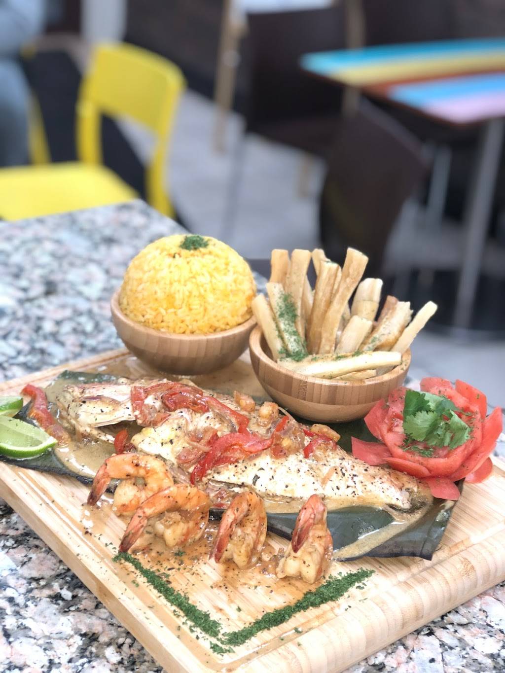 Campesino Dominicano Restaurant | restaurant | 1987 University Ave, Bronx, NY 10453, USA | 9177377798 OR +1 917-737-7798