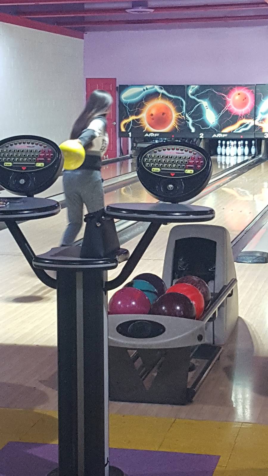 Kings County Bowl | restaurant | 1050 Lacey Blvd, Hanford, CA 93230, USA | 5595821036 OR +1 559-582-1036