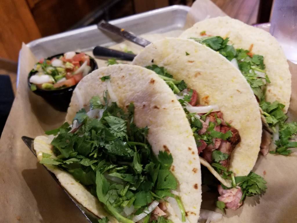 Famous Daves Bar-B-Que | restaurant | 790 W Winton Ave, Hayward, CA 94545, USA | 5107822030 OR +1 510-782-2030