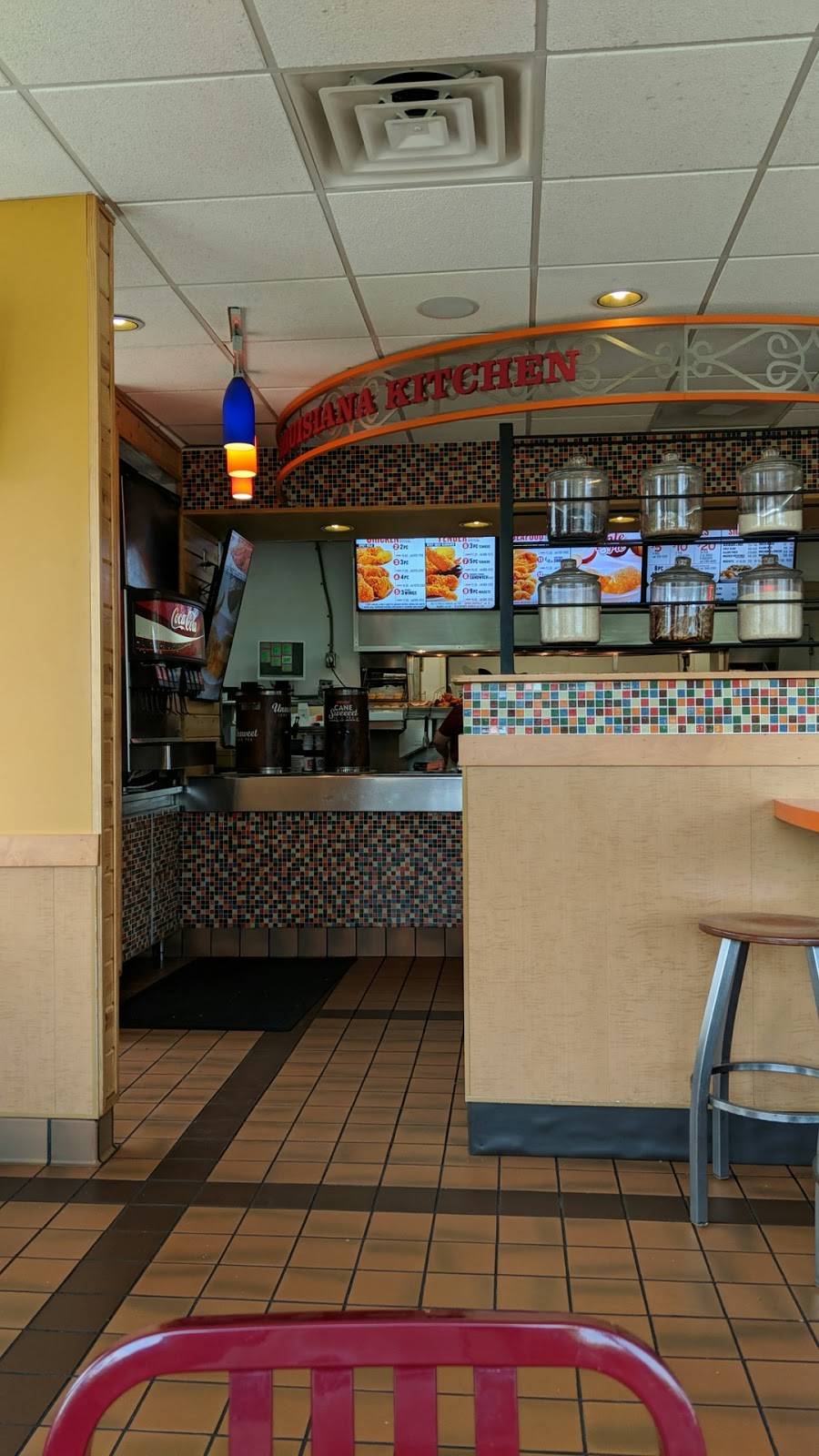 Popeyes Louisiana Kitchen | restaurant | 22 Defense St, Annapolis, MD 21401, USA | 4102242810 OR +1 410-224-2810