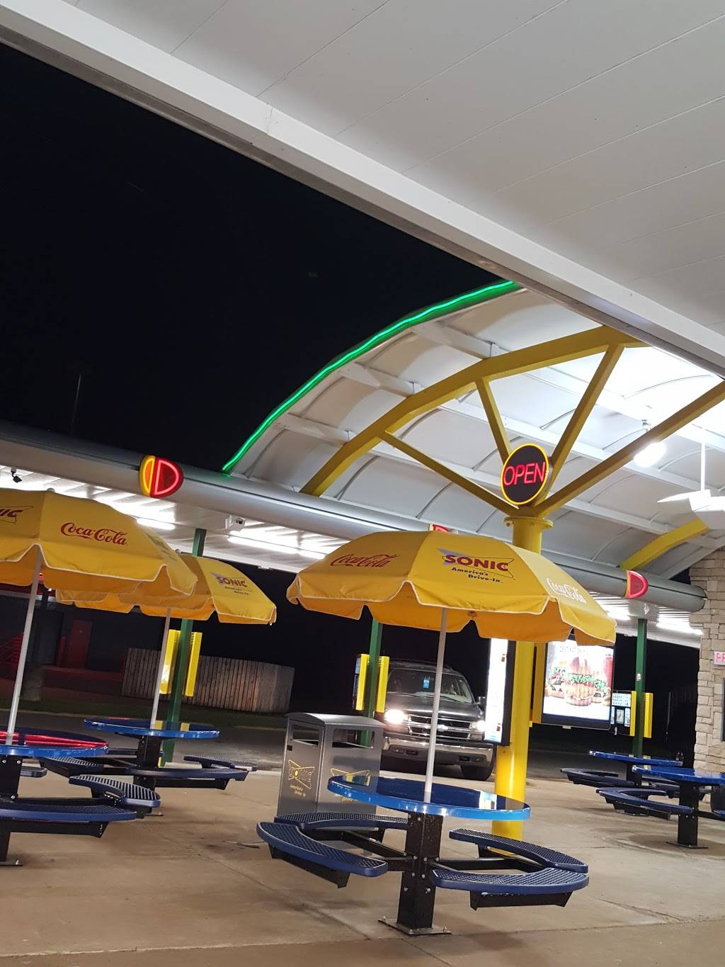 Sonic Drive-In | restaurant | 16320 US-64, Somerville, TN 38068, USA | 9014659756 OR +1 901-465-9756