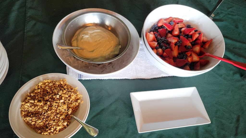 Wintons Tavern | restaurant | 47 Country Club Dr, Westport, NY 12993, USA | 5189628283 OR +1 518-962-8283