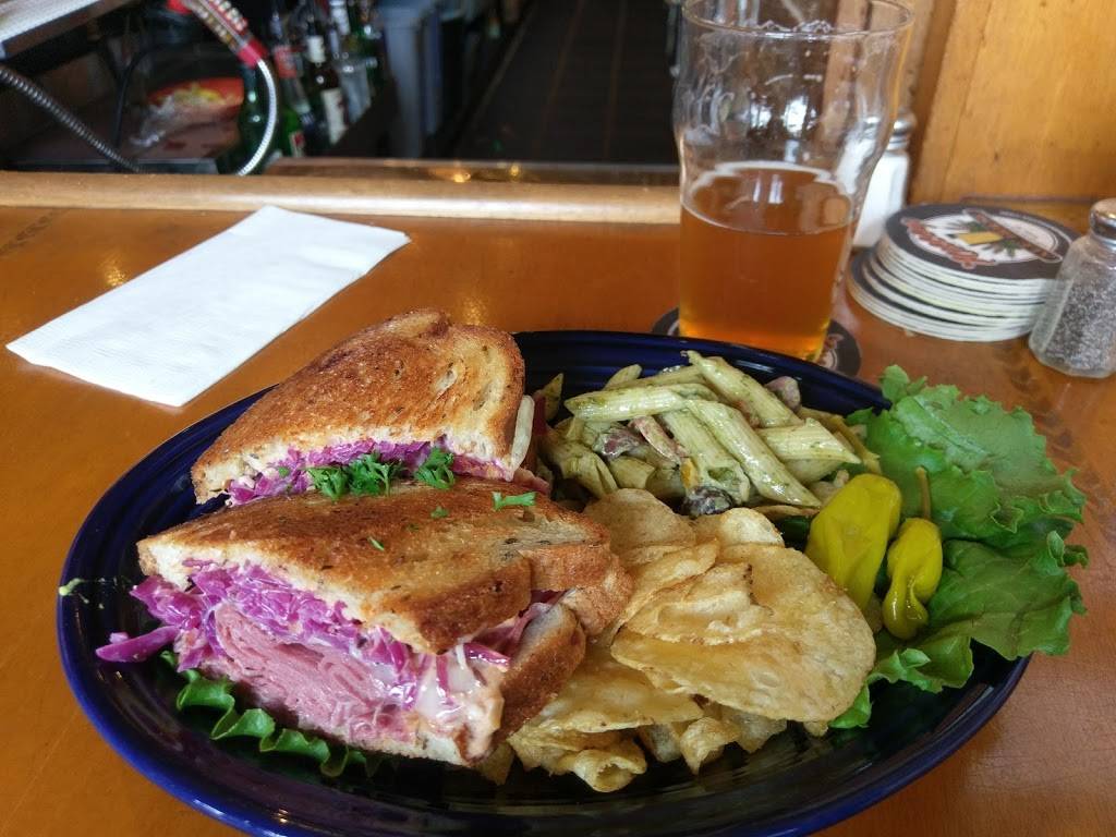 Hilltop Ale House | restaurant | 2129 Queen Anne Ave N, Seattle, WA 98109, USA | 2062853877 OR +1 206-285-3877