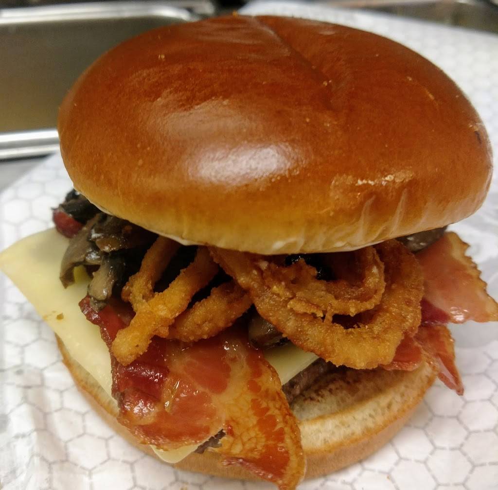 Wendys | restaurant | 112 Mall Blvd, Savannah, GA 31406, USA | 9123522801 OR +1 912-352-2801