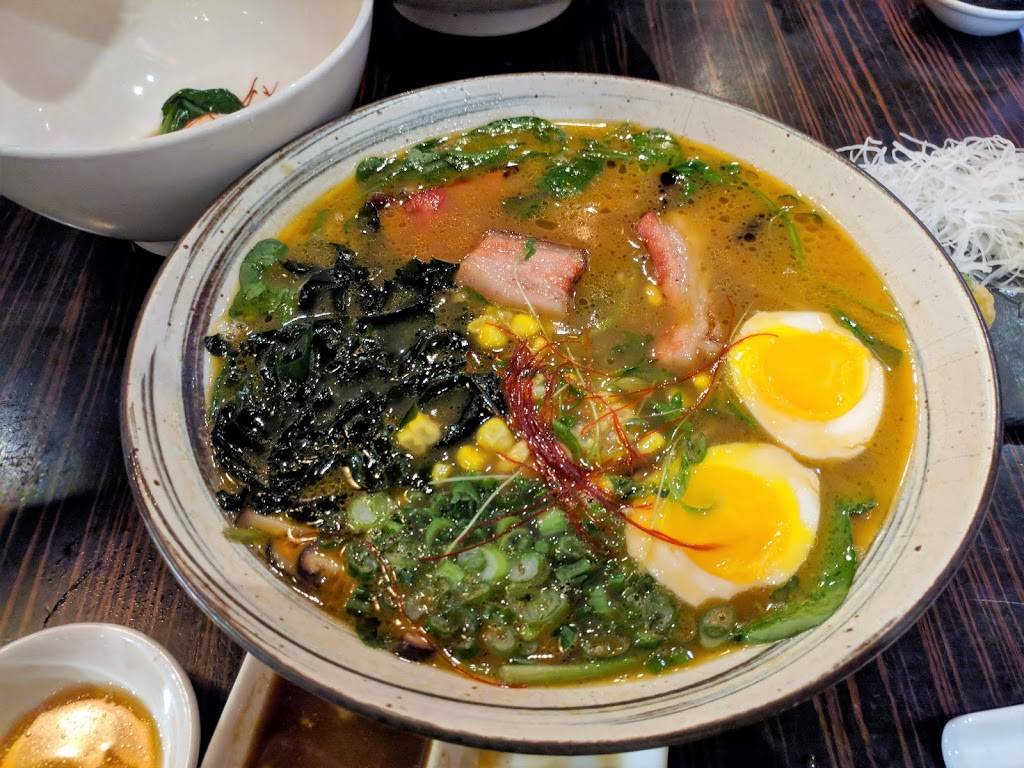 Soma Sushi | restaurant | 4820 Washington Ave, Houston, TX 77007, USA | 7138612726 OR +1 713-861-2726