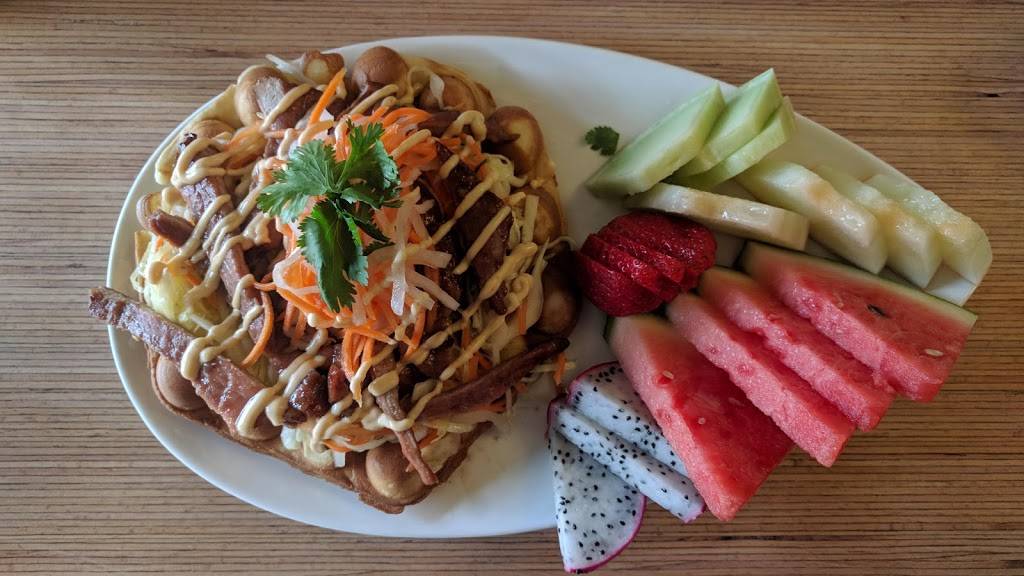 Chez Anh | restaurant | 435 Sunnyside Ave, Ottawa, ON K1S 0S6, Canada | 6138790466 OR +1 613-879-0466