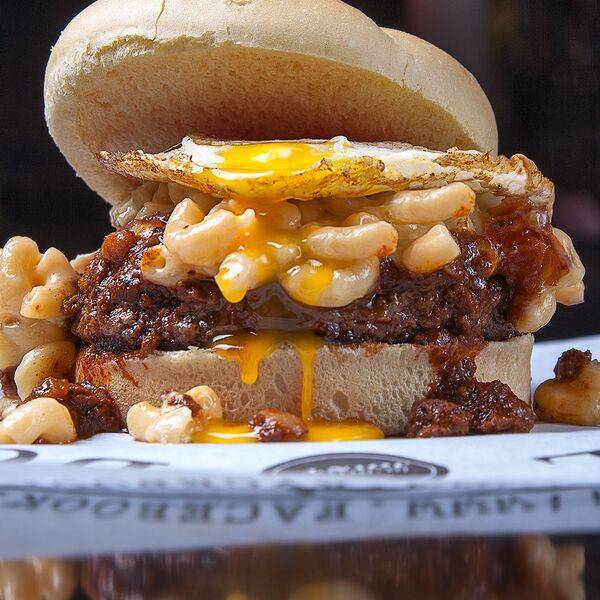 S&B’s Burger Joint | restaurant | 6801 SW 3rd St, Oklahoma City, OK 73127, USA | 4057927428 OR +1 405-792-7428