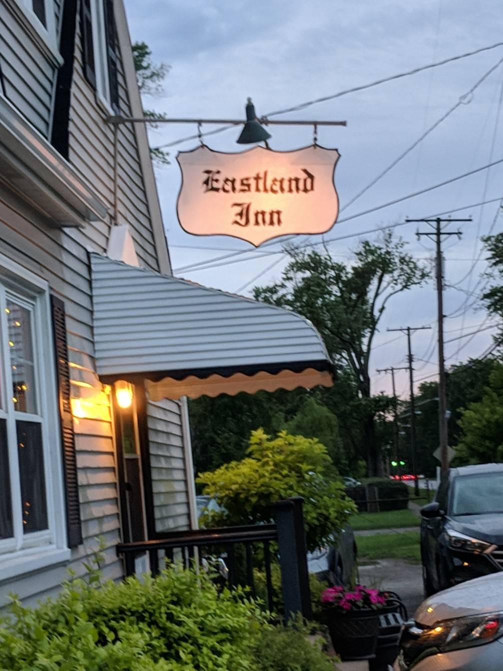 Eastland Inn Restaurant and Tavern | night club | 33 Eastland Rd, Berea, OH 44017, USA | 4406250040 OR +1 440-625-0040