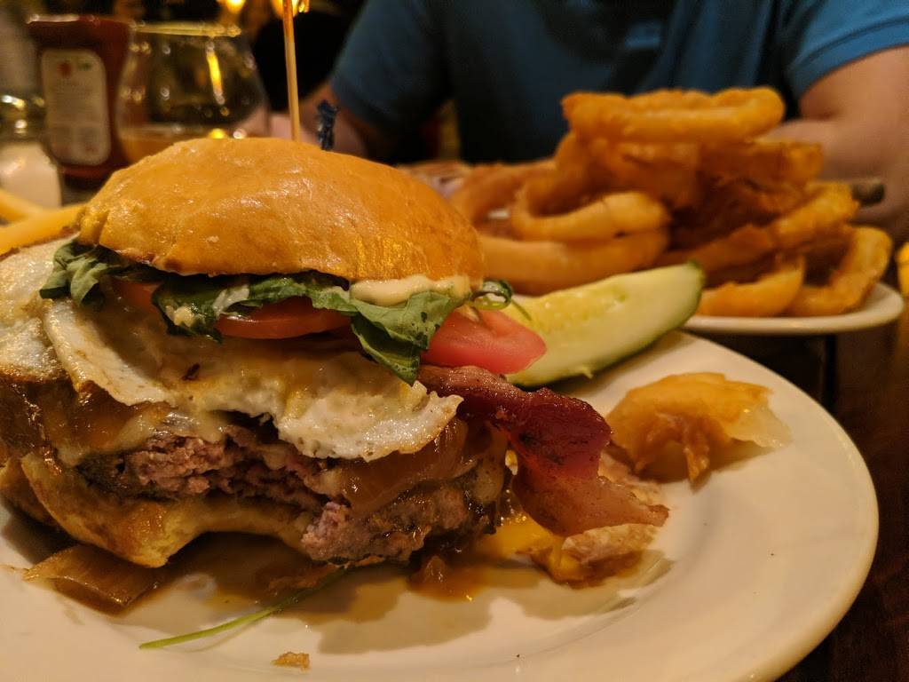 Red Coat Tavern | restaurant | 6745 Orchard Lake Rd, West Bloomfield Township, MI 48322, USA | 2488650500 OR +1 248-865-0500