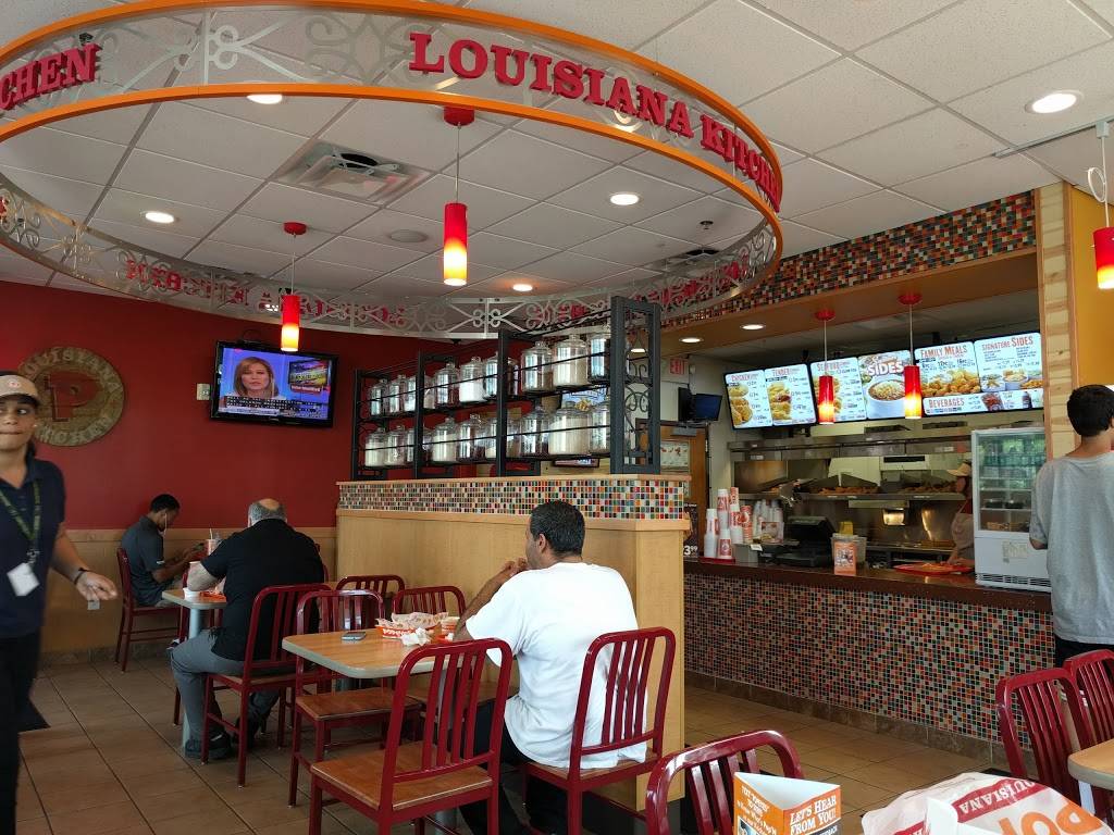 Popeyes Louisiana Kitchen | restaurant | 1302 Hanover Ave, Allentown, PA 18109, USA | 6103512015 OR +1 610-351-2015