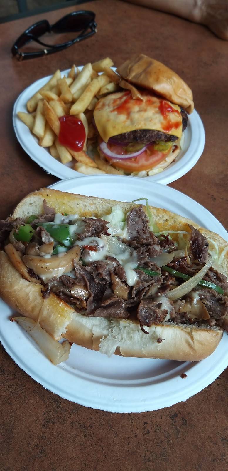 Farmers Deli & Grill | restaurant | 900 Rosa L Parks Blvd # 101, Nashville, TN 37208, USA | 6152564800 OR +1 615-256-4800