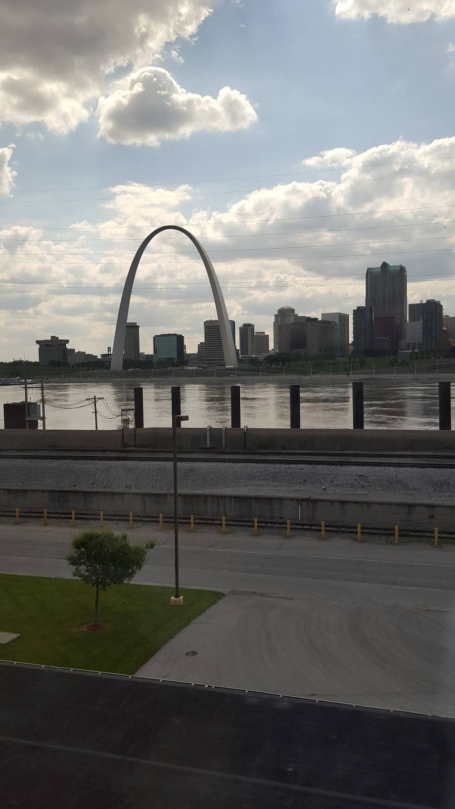 Prime Steakhouse | restaurant | 200 S Front St, East St Louis, IL 62201, USA | 8007770777 OR +1 800-777-0777