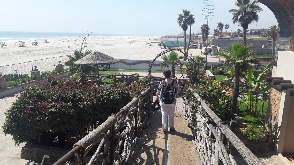 Manolos Pizza Ermita | restaurant | Calle Alba Roja 13151, Monte Bello, 22000 Tijuana, B.C., Mexico | 016641041614 OR +52 664 104 1614