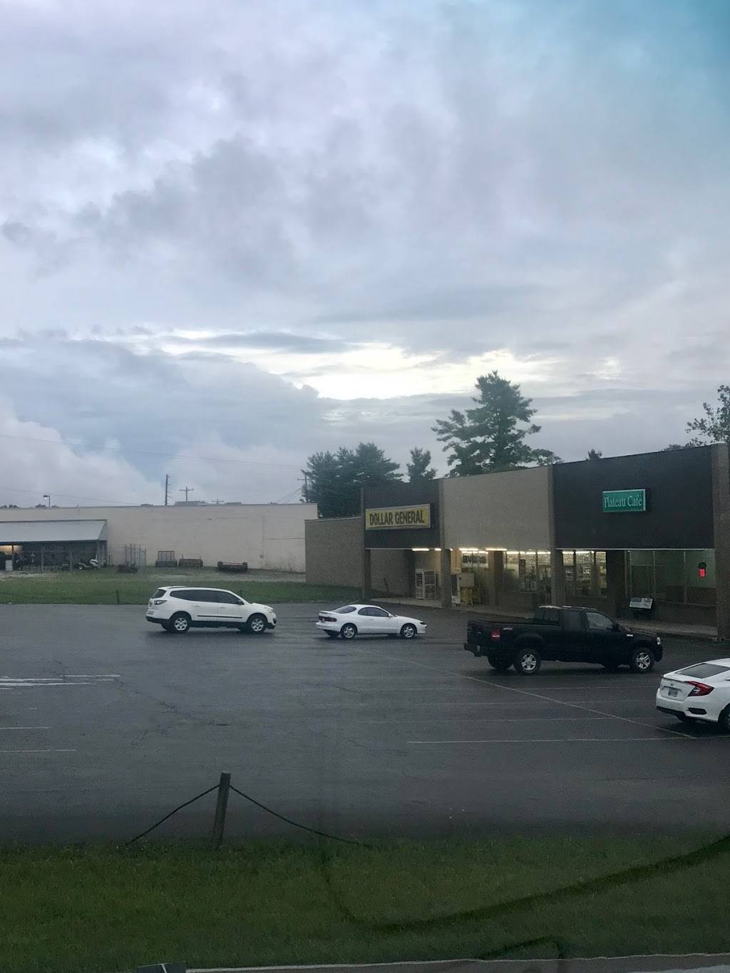 Plateau Cafe | restaurant | 331 N Main St, Jamestown, TN 38556, USA | 9317527788 OR +1 931-752-7788