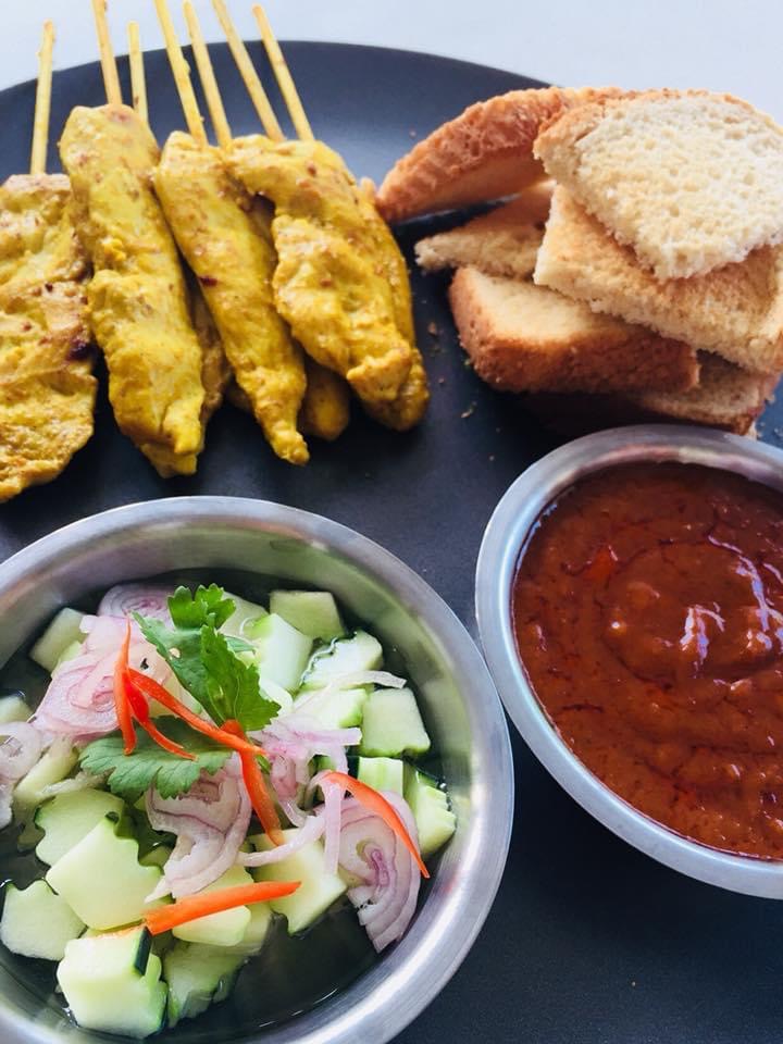 Street Thai Cafe@ Daisy | restaurant | 1388 Daisy Ave, Long Beach, CA 90813, USA | 7142449124 OR +1 714-244-9124