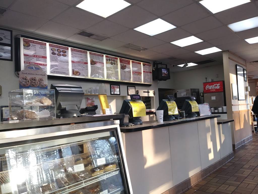 Pollards Chicken at Tidewater (Norfolk) | restaurant | 8370 Tidewater Dr, Norfolk, VA 23503, USA | 7575878185 OR +1 757-587-8185