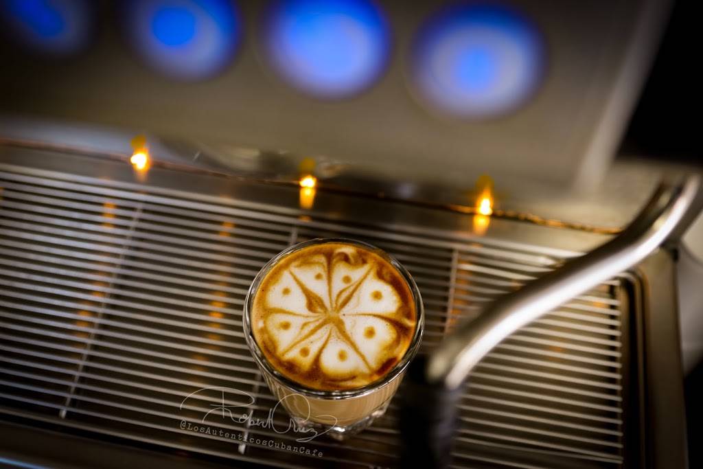 Los Autenticos Cuban cafe | bakery | 7339 E Colonial Dr st 1, Orlando, FL 32807, USA | 4072822322 OR +1 407-282-2322