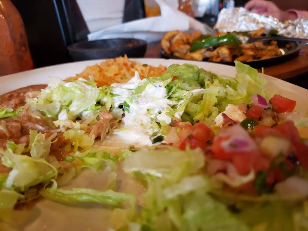 Mi tierra mexican restaurant | restaurant | 2420 Lime Kiln Ln G, Louisville, KY 40222, USA | 5027429142 OR +1 502-742-9142