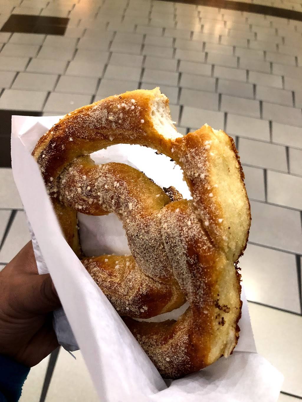 Mr Pretzels | restaurant | 2401 S Stemmons Fwy # 1300, Lewisville, TX 75067, USA | 9723151927 OR +1 972-315-1927