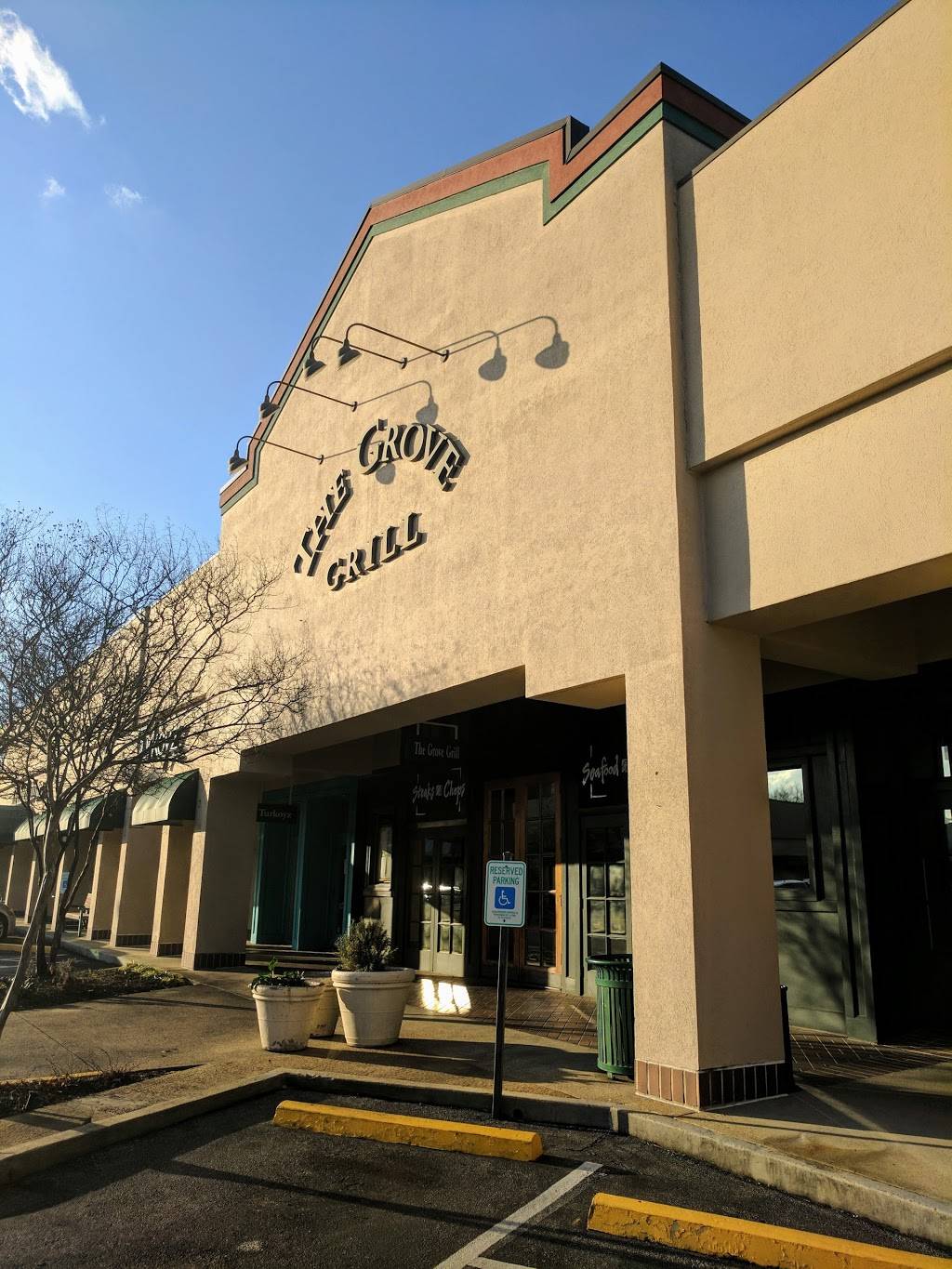 The Grove Grill | restaurant | 4550 Poplar Ave, Memphis, TN 38117, USA | 9018189951 OR +1 901-818-9951