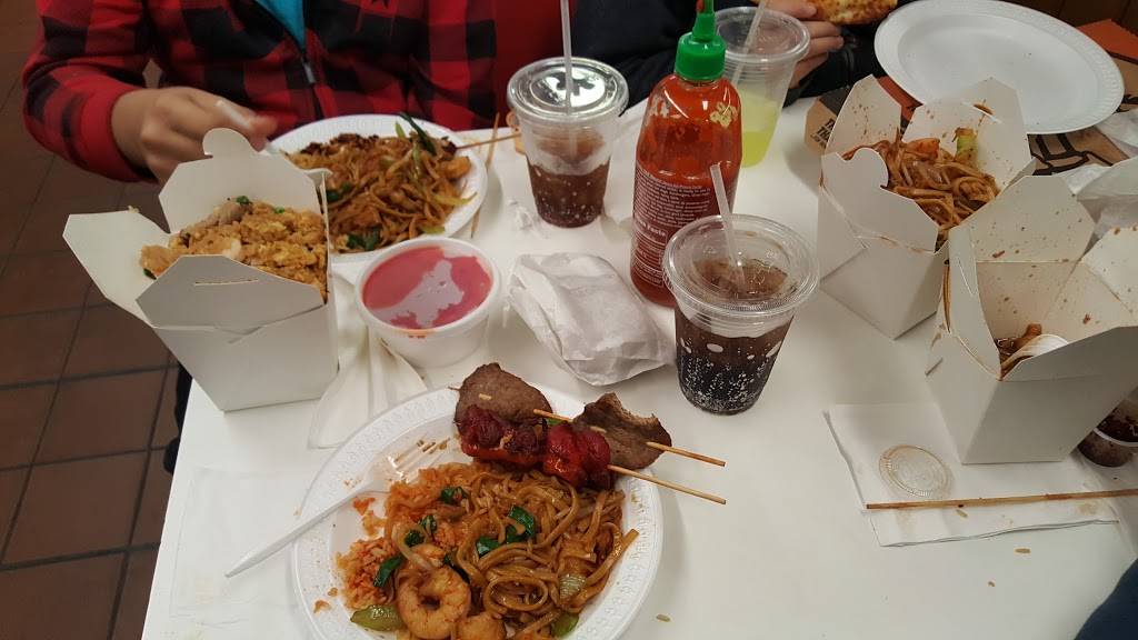 Happy Wok | restaurant | 2815 11th St, Rockford, IL 61109, USA | 8152296666 OR +1 815-229-6666