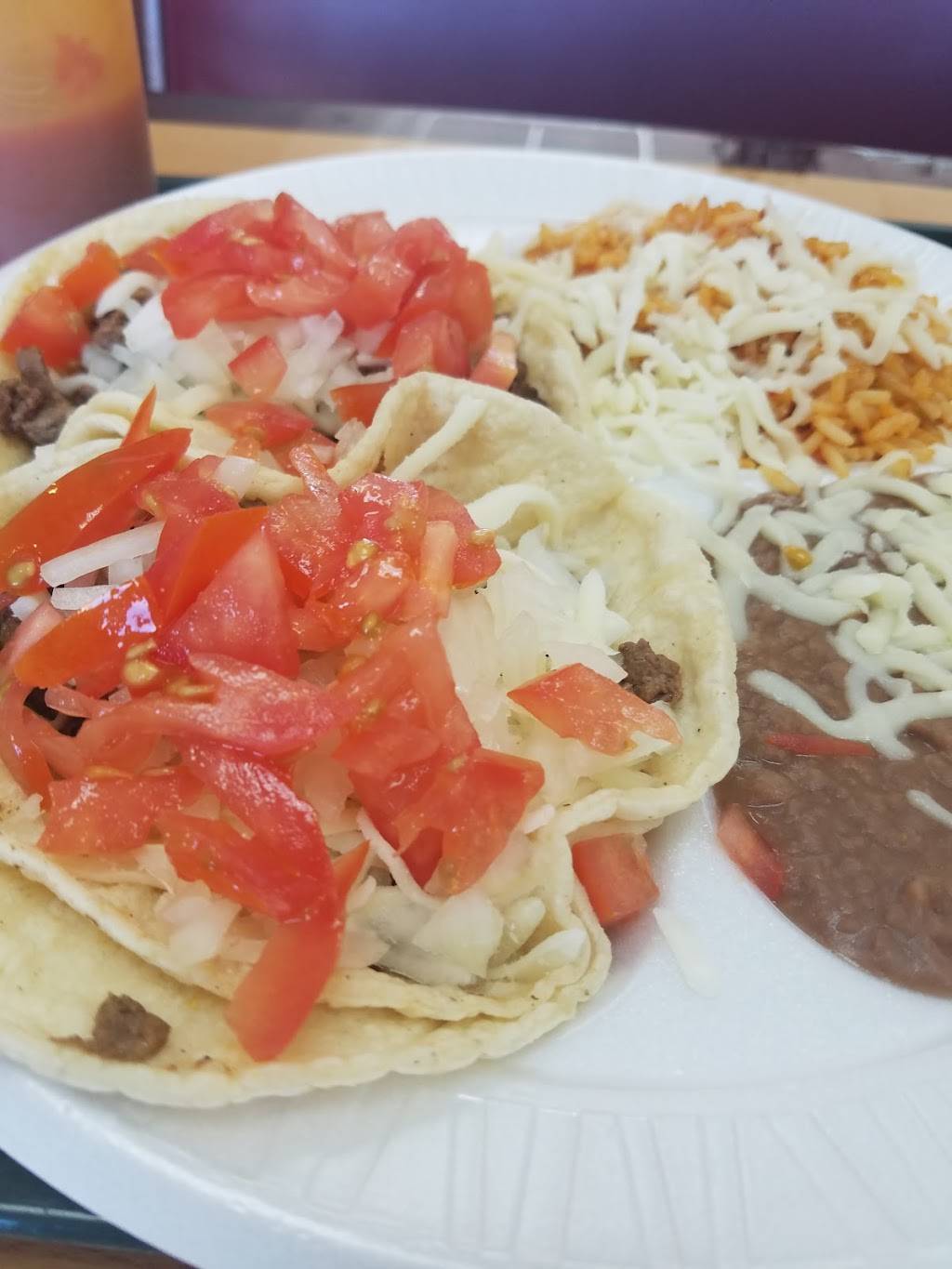 Taco Patio | restaurant | 4018 Butterfield Rd, Bellwood, IL 60104, USA | 7085441112 OR +1 708-544-1112
