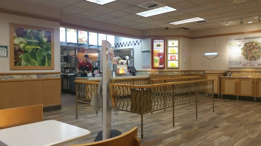 Wendys | restaurant | 2505 Iron Point Cir, Folsom, CA 95630, USA | 9169848554 OR +1 916-984-8554