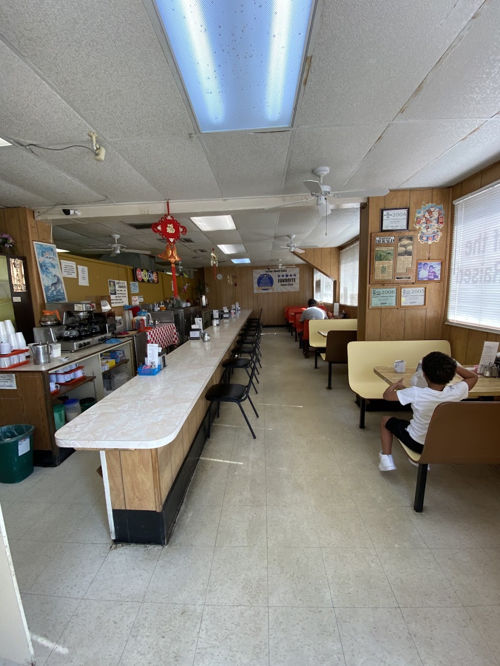 Turner Donut Shop | bakery | 902 9th Ave W, Bradenton, FL 34205, USA | 9417467909 OR +1 941-746-7909