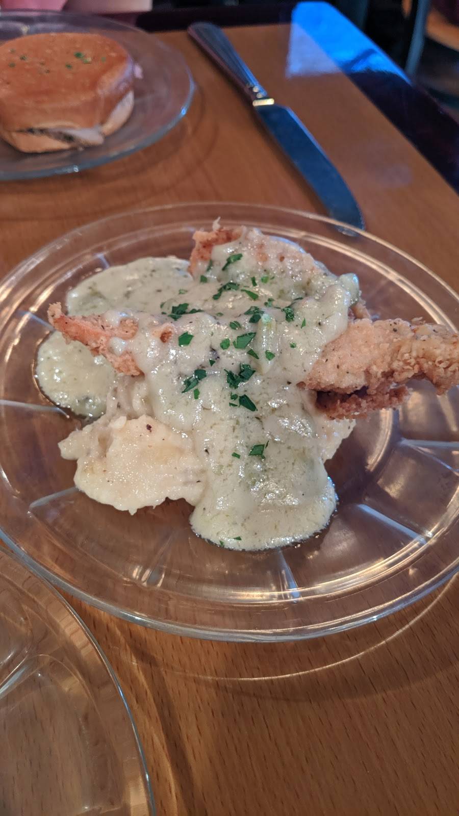 Luis Place | restaurant | 435 S Kansas Ave, Topeka, KS 66603, USA | 7853502028 OR +1 785-350-2028