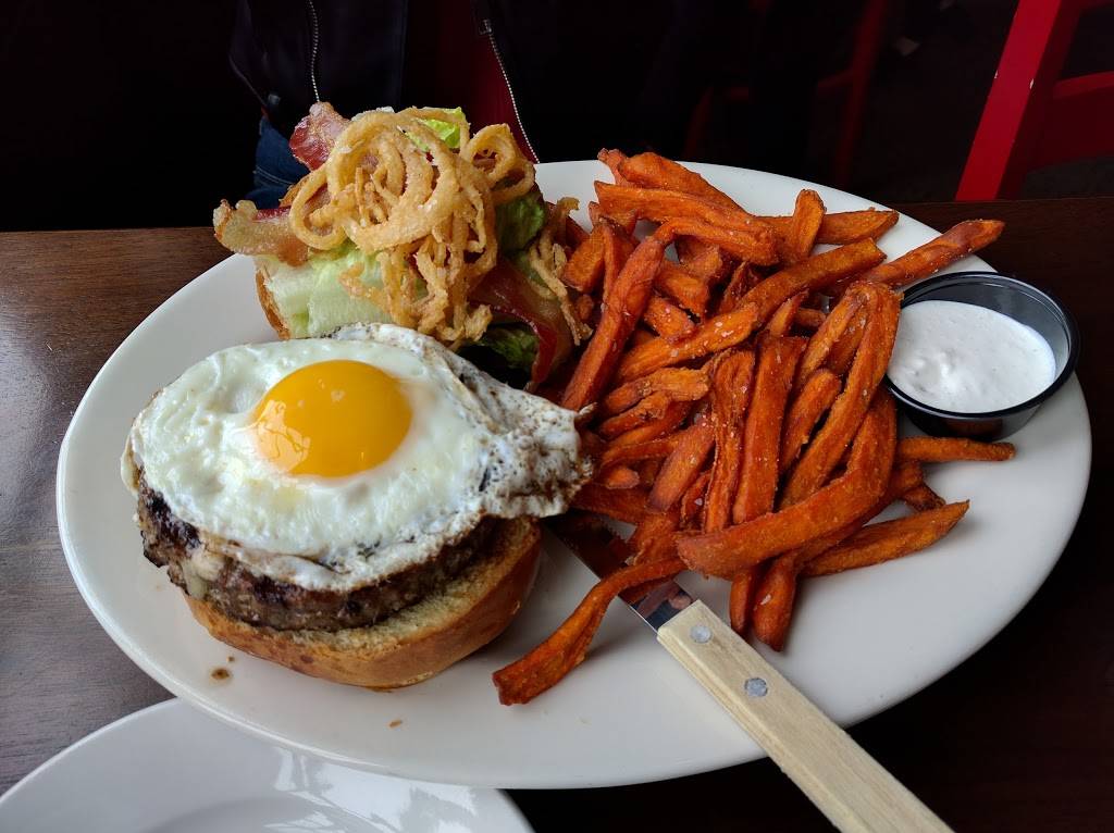 The Pour House [North Wales] | restaurant | 29 Airport Square, North Wales, PA 19454, USA | 2676454000 OR +1 267-645-4000