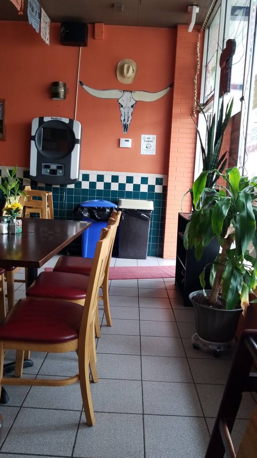 La Finca Restaurant | restaurant | 6 Elizabeth St, New Brunswick, NJ 08901, USA | 7326402626 OR +1 732-640-2626