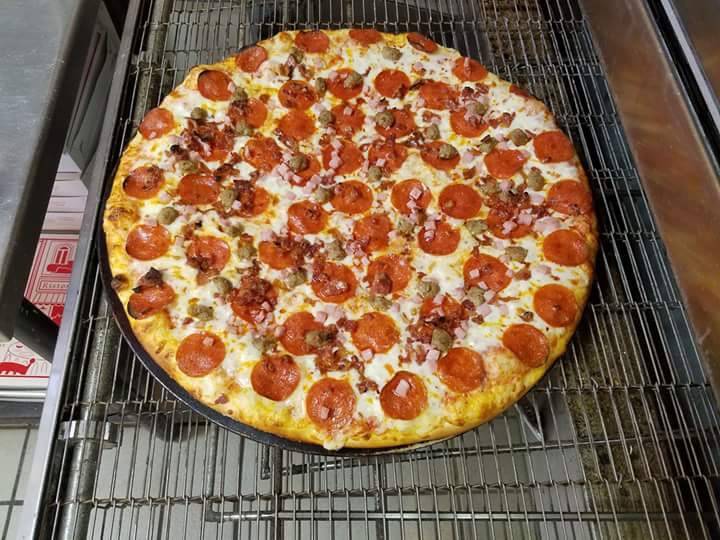 Westshore Pizza | restaurant | 2824 54th Ave S, St. Petersburg, FL 33712, USA | 7278674140 OR +1 727-867-4140