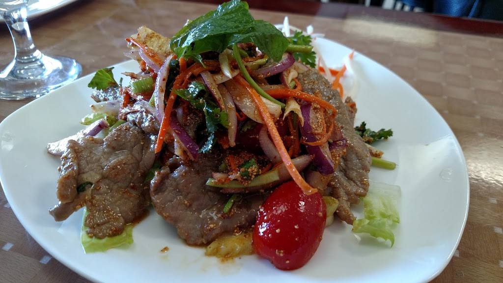 Khao Hom Thai & Pho | restaurant | 258 Salem Rd #5, Billerica, MA 01821, USA | 9783621296 OR +1 978-362-1296