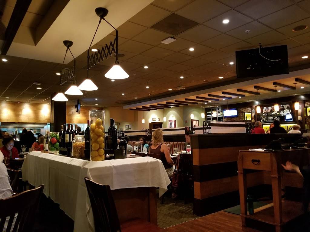 Carrabbas Italian Grill | restaurant | 18600 NW 87th Ave, Miami Gardens, FL 33015, USA | 3058169131 OR +1 305-816-9131