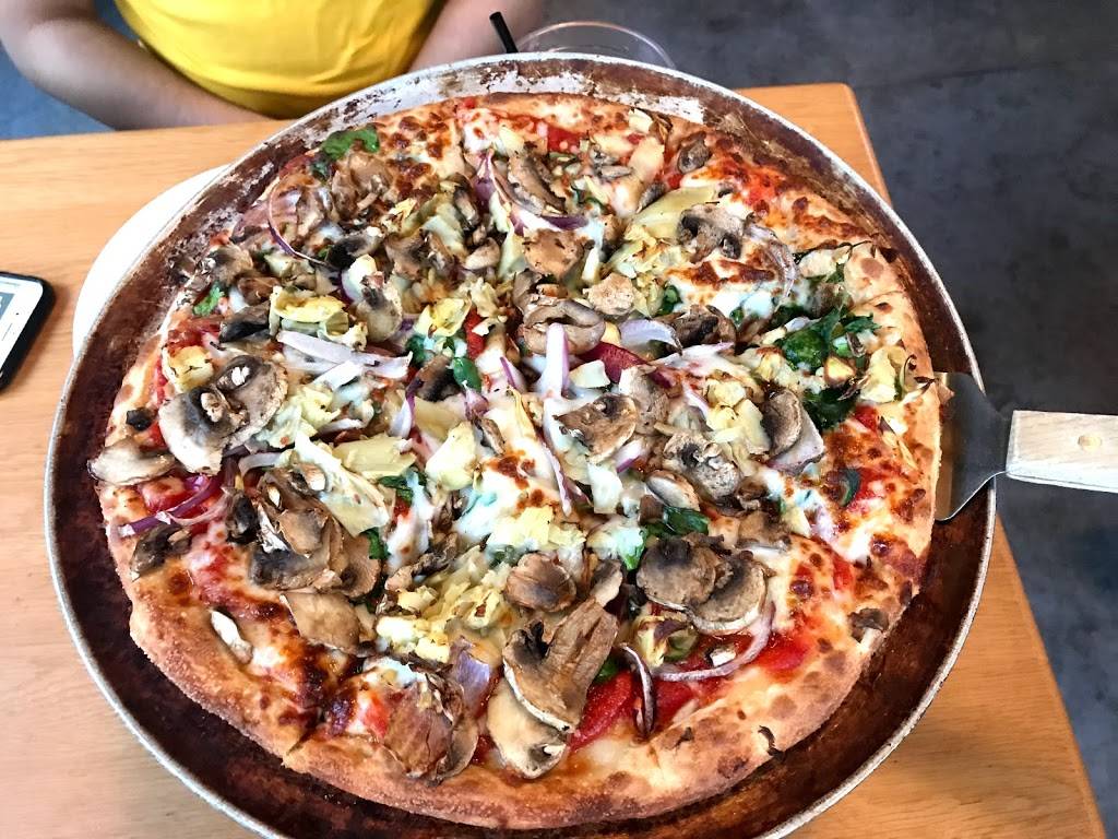 Beerhead Bar & Eatery - Cleveland Flats | restaurant | 1156 W 11th St, Cleveland, OH 44113, USA | 2166212000 OR +1 216-621-2000