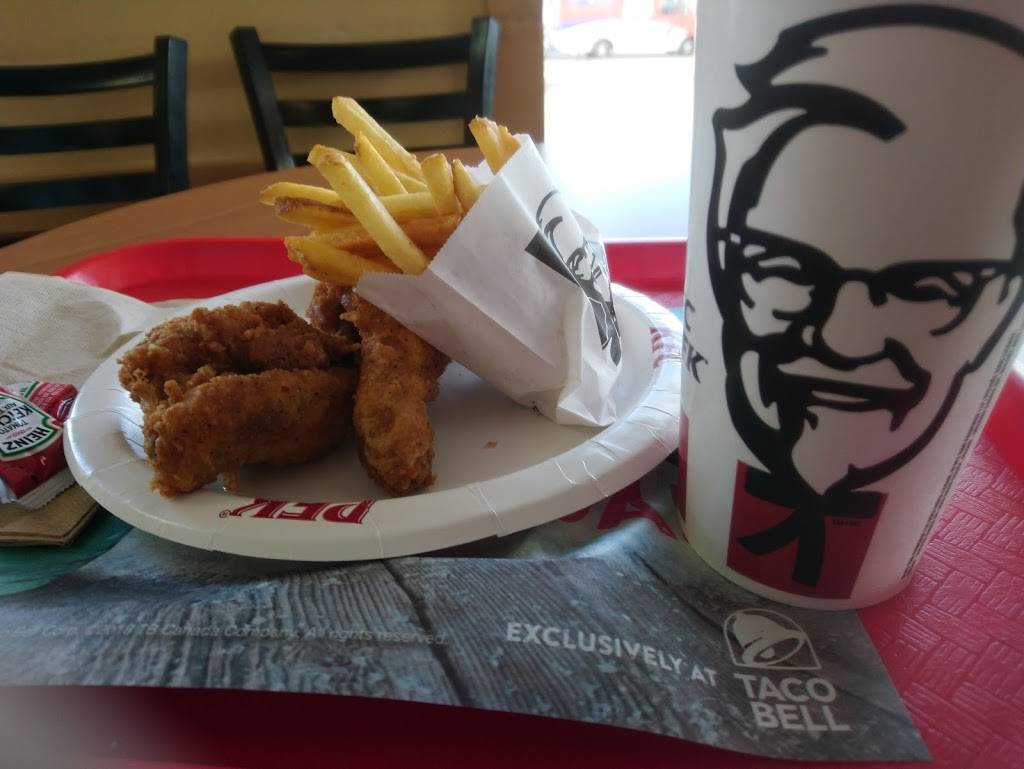 KFC | meal delivery | 475 Hazeldean Rd, Kanata, ON K2L 1V1, Canada | 6138364011 OR +1 613-836-4011