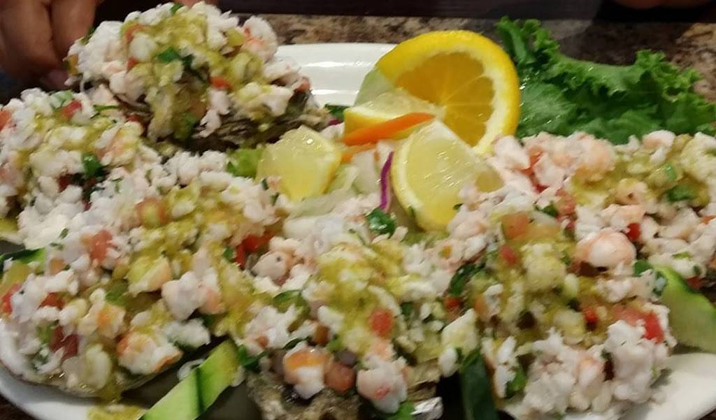 Chili Peppers Mexican Restaurant & Seafood | restaurant | 4421 Las Posas Rd, Camarillo, CA 93010, USA | 8054847260 OR +1 805-484-7260