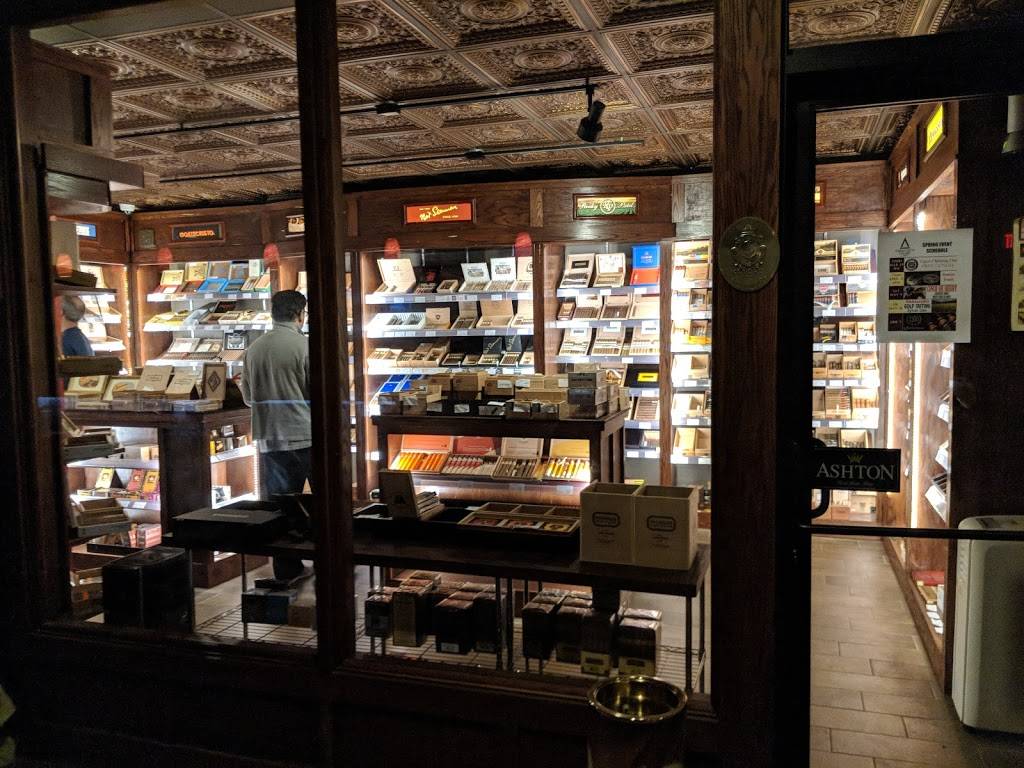 Ambassador Cigars & Spirits | restaurant | 3614 Rochester Rd, Troy, MI 48083, USA | 2482509716 OR +1 248-250-9716