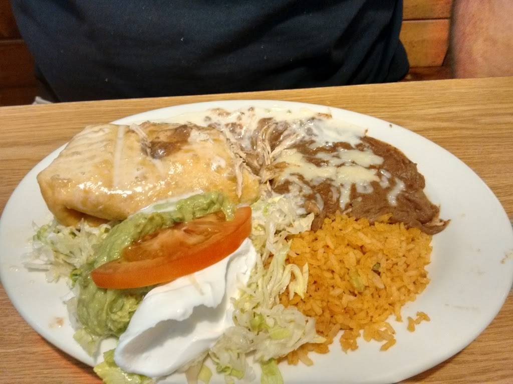 Los Tres Amigos | restaurant | 1822 Vaughn Rd, Wood River, IL 62095, USA | 6182599730 OR +1 618-259-9730