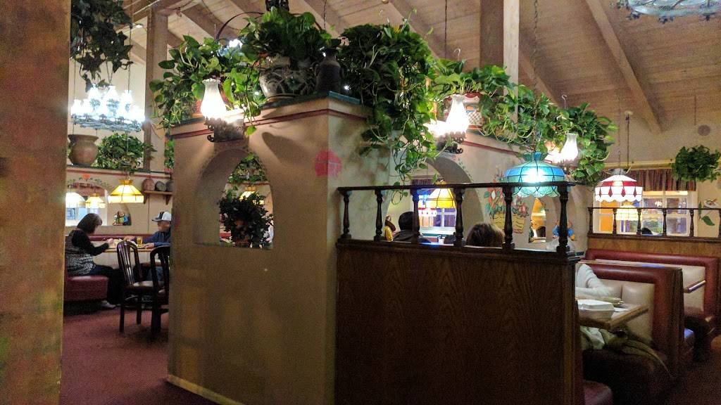 La Capilla Mexican Restaurant | restaurant | 807 Adams Ave, Huntington Beach, CA 92648, USA | 7143740342 OR +1 714-374-0342