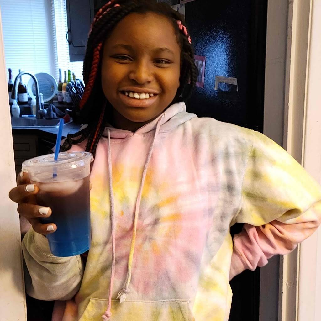 Lins Smoothies and Enegry Teas | restaurant | 6808 Belton St, Garden City, MI 48135, USA | 3134025105 OR +1 313-402-5105