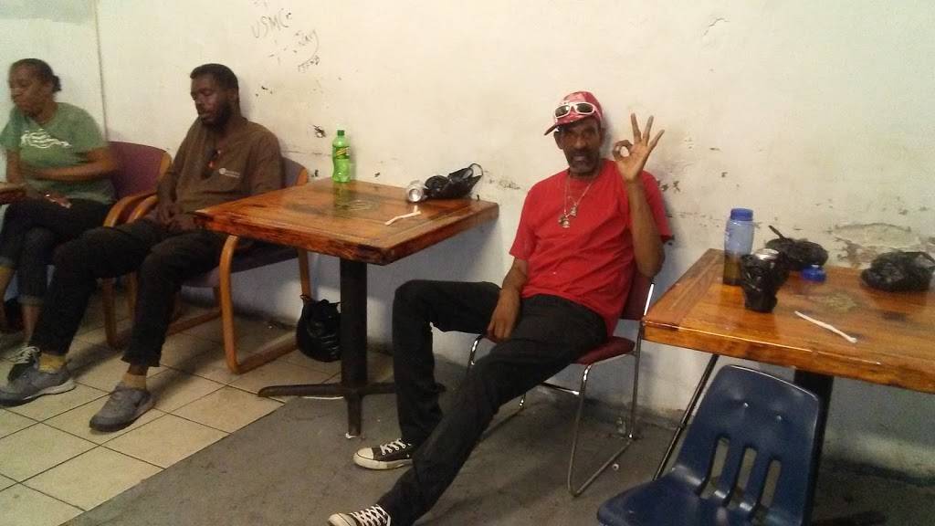 New Diamond Restaurant | restaurant | 2950 Ridge Ave, Philadelphia, PA 19121, USA | 2157635776 OR +1 215-763-5776