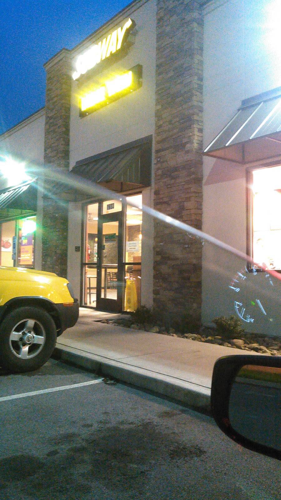 Subway | restaurant | 1933 Topside Rd, Louisville, TN 37777, USA | 8657241410 OR +1 865-724-1410