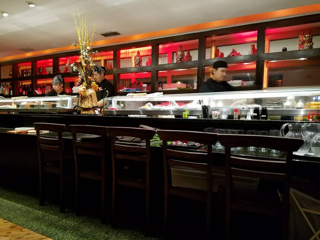 Hot Woks Cool Sushi | restaurant | 2032 W Roscoe St, Chicago, IL 60618, USA | 7738809800 OR +1 773-880-9800