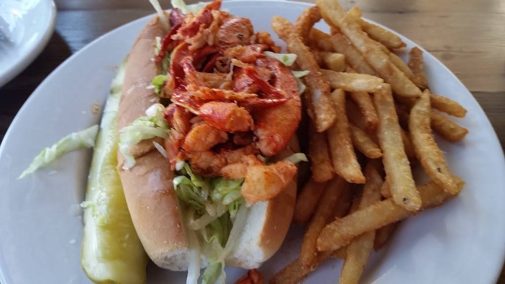 Victory Point, Bar & Grill | restaurant | 332 Victory Rd, Quincy, MA 02171, USA | 6174811070 OR +1 617-481-1070