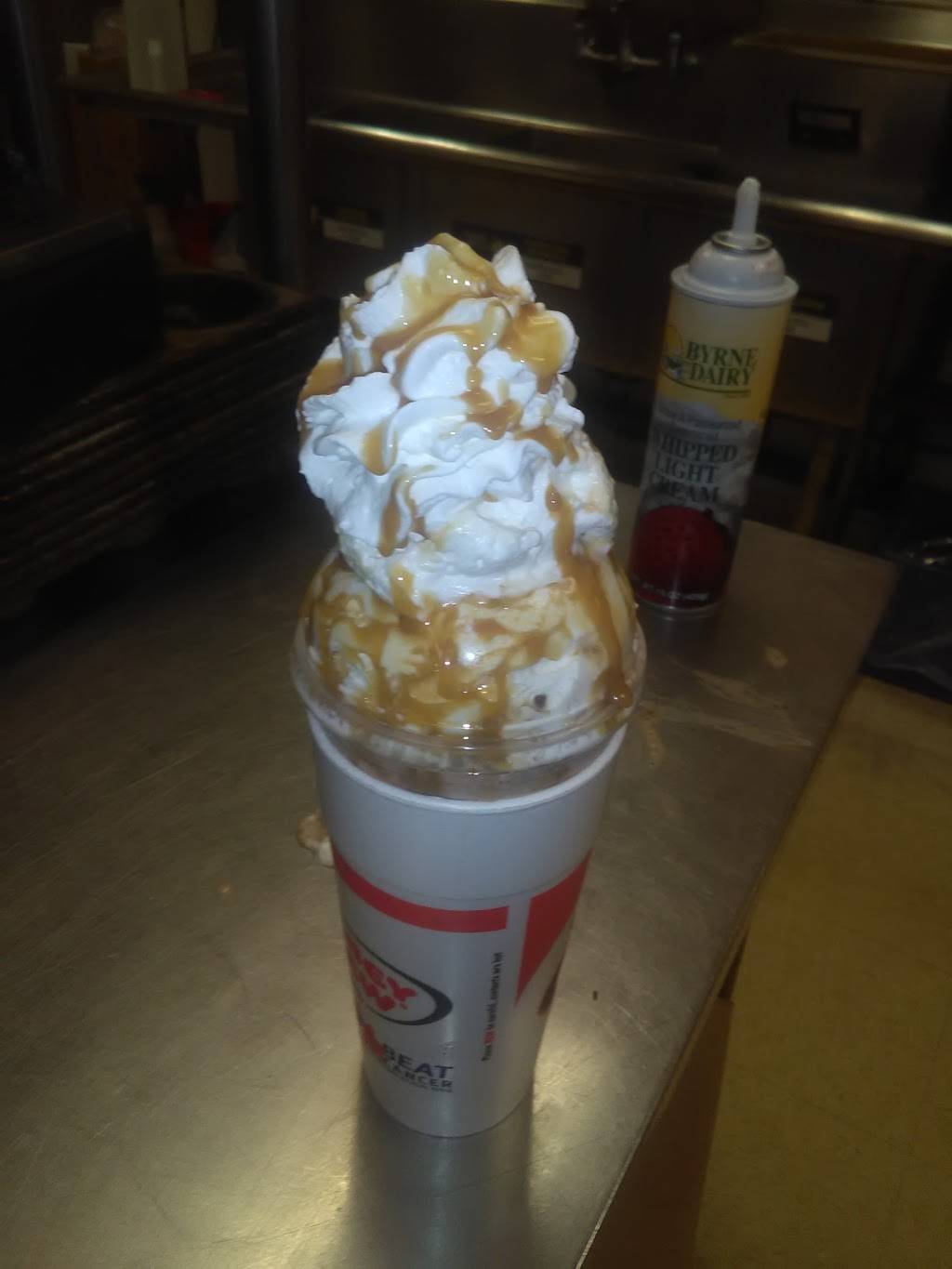 Honey Dew Donuts | bakery | 435 Lynnway, Lynn, MA 01905, USA | 7815953129 OR +1 781-595-3129