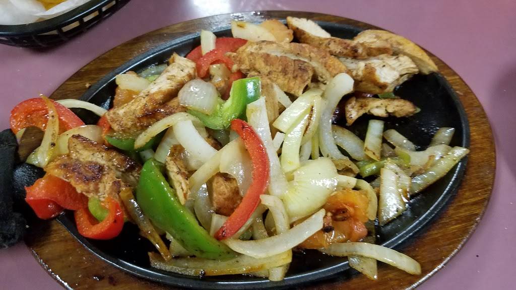 El Chicano | restaurant | 6 N Earl Ave, Lafayette, IN 47904, USA | 7654484206 OR +1 765-448-4206