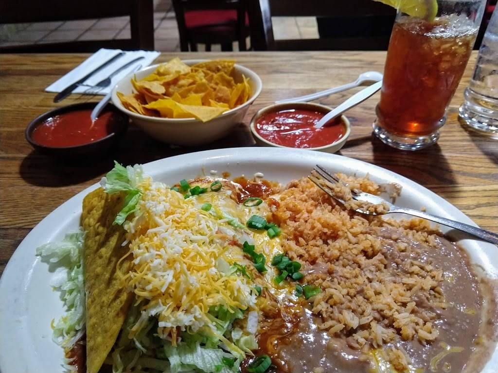 Guillermos Double L | restaurant | 1830 S 4th Ave, Tucson, AZ 85713, USA | 5207921585 OR +1 520-792-1585