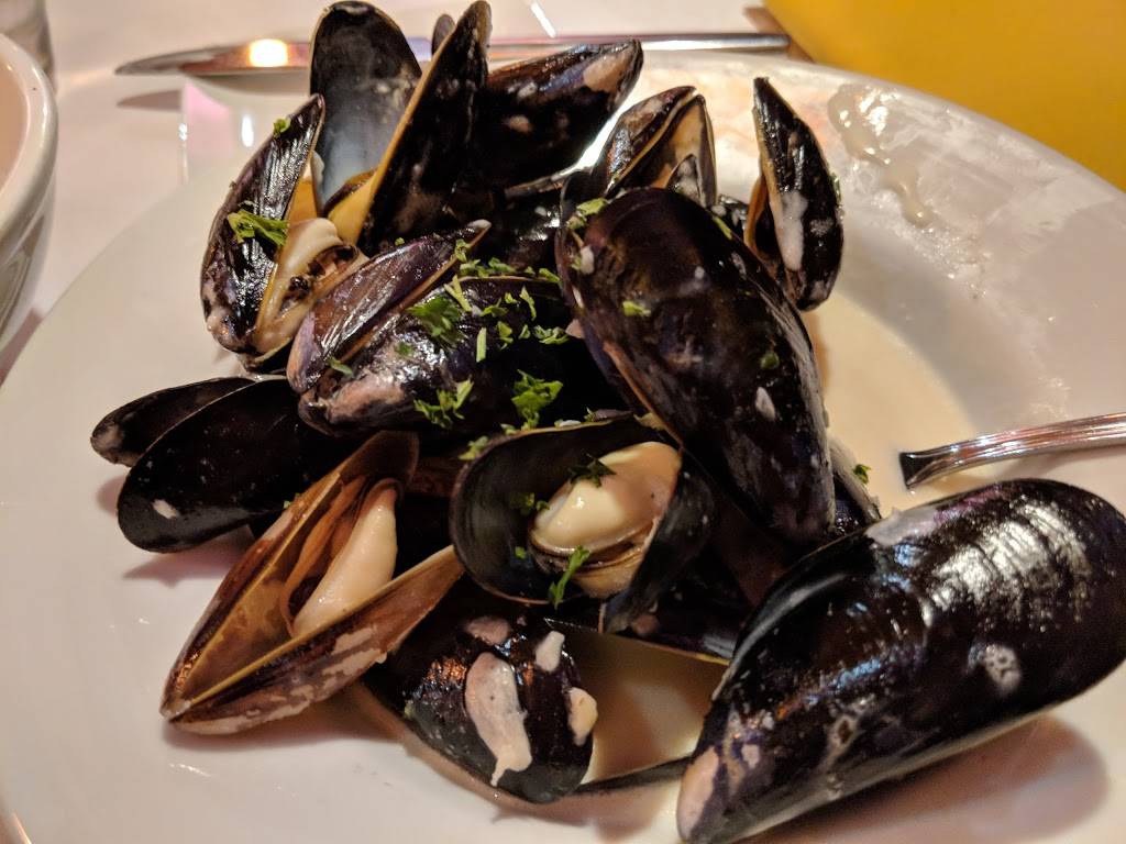 ChouChou French Bistro | restaurant | 400 Dewey Blvd, San Francisco, CA 94116, USA | 4152420960 OR +1 415-242-0960